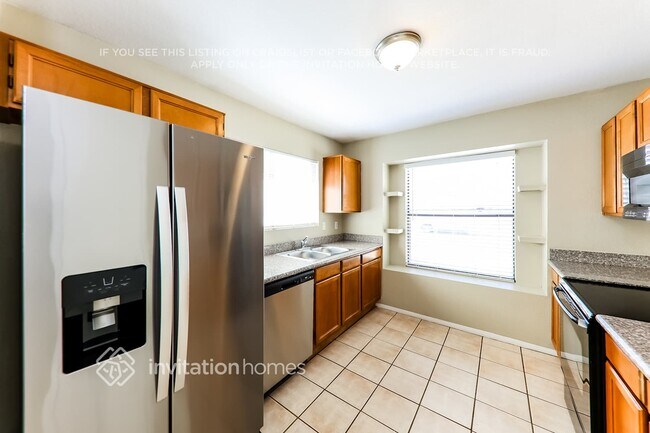 Building Photo - 11841 N 76th Ln