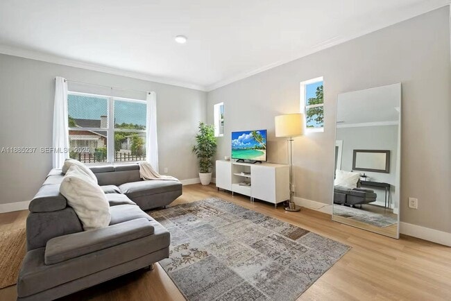 Building Photo - 4711 N Miami Ave