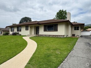 Building Photo - Beatiful Glendora Home in Desireable Area