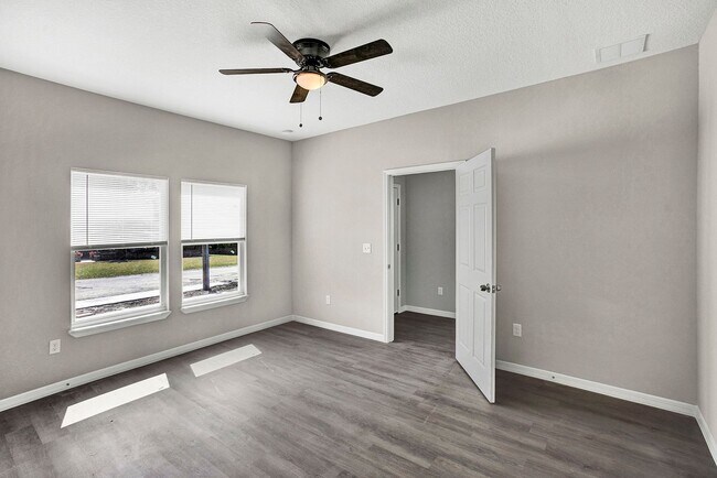 Building Photo - Brand New One-Story for Rent