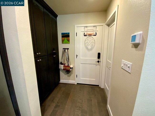 Building Photo - 472 Persimmon Common