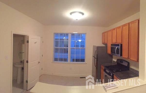 Building Photo - 112 Giordano Ave