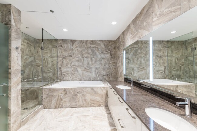 Building Photo - 220 E Illinois St