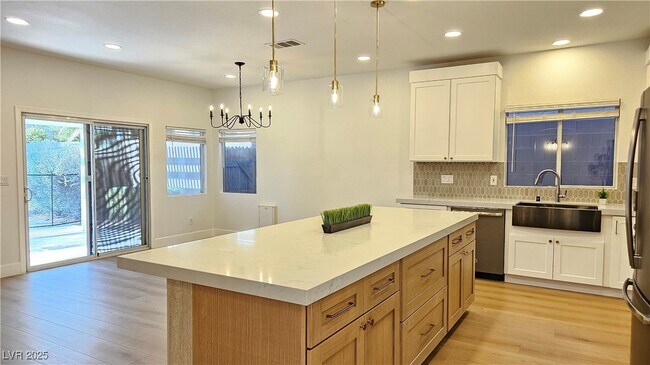 Building Photo - 3205 Townsend Hall Ct