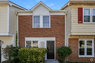 Building Photo - 1699 Winchester Way SE