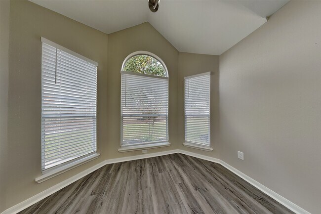 Building Photo - 14334 Cypress Valley Dr