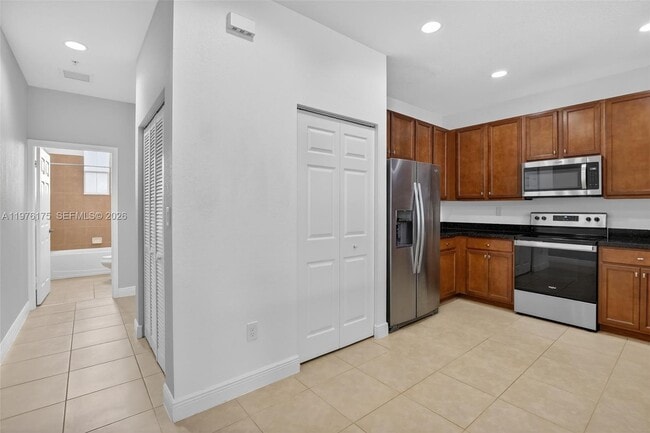 Building Photo - 1036 SW 147th Ave