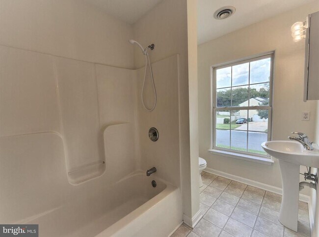Building Photo - 62 Liberto Ln