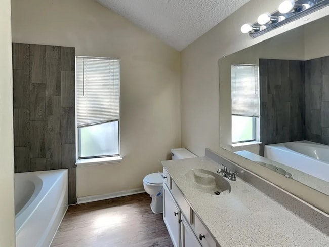 Building Photo - 4105 Devon Ct
