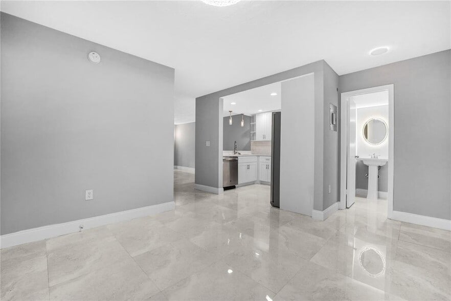 Building Photo - 7100 NW 17th St