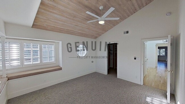 Building Photo - Beautiful Two-Level 5Bd 3.5Ba Home in Newport Beach