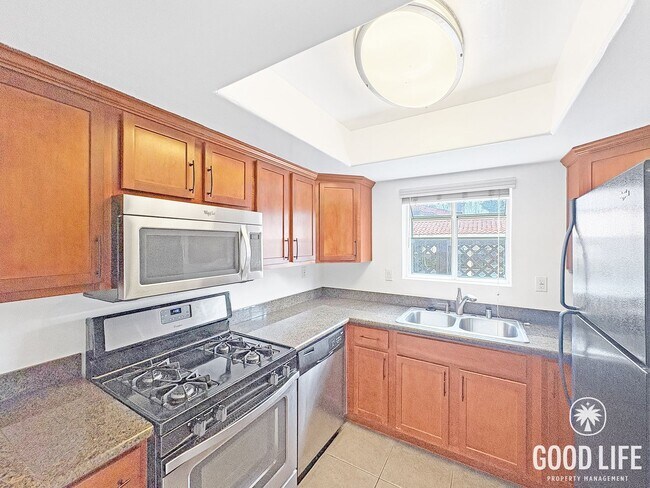 Building Photo - Comfort & Convenience in This Single-Level Oceanside Home