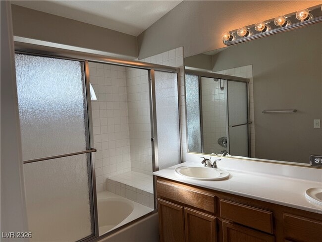 Building Photo - 8432 Pacific Fountain Ave