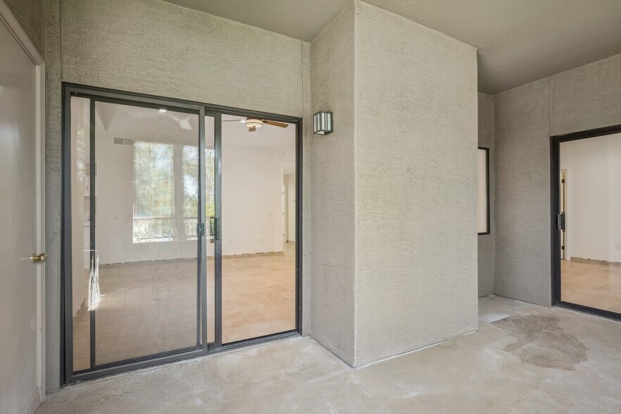 Building Photo - 15050 N Thompson Peak Pkwy