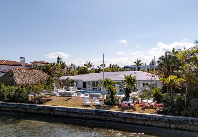 Building Photo - 3410 N Flagler Dr