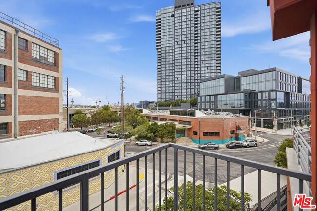Building Photo - 500 Molino St