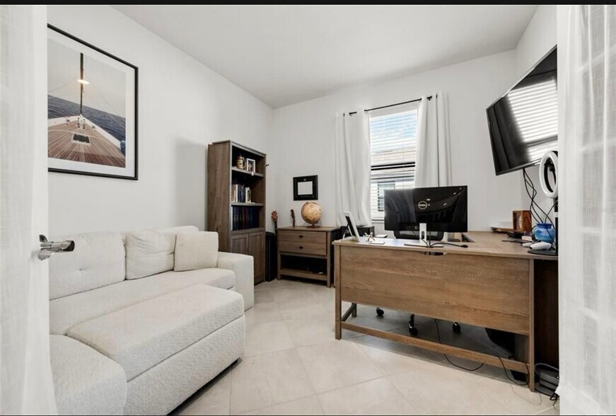 Building Photo - 15246 Serene Shores Loop