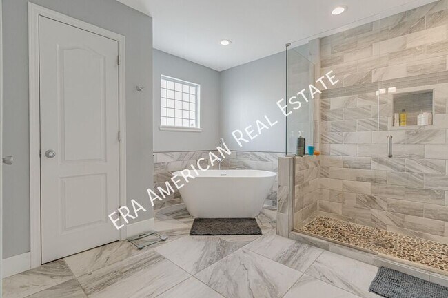 Building Photo - 1725 Union Ave