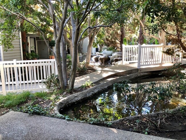 Building Photo - Sycamore Creek Community in Central Camarillo!