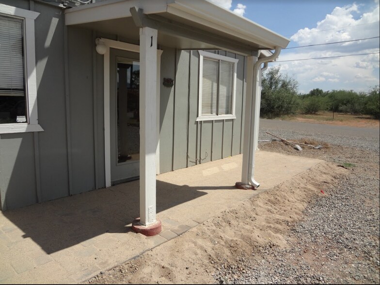 Building Photo - 1155 S Page Springs Rd
