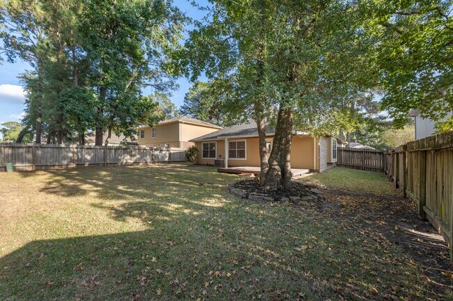 Building Photo - 12130 La Salle Oaks