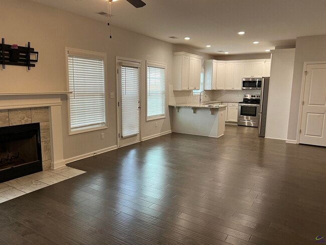 Building Photo - 108 W River Cane Run