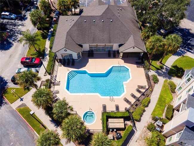 Building Photo - 1995 Erving Cir