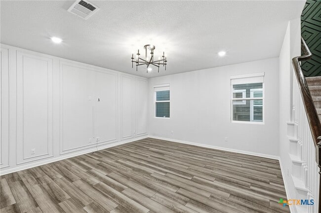 Building Photo - 1941 Winston Way