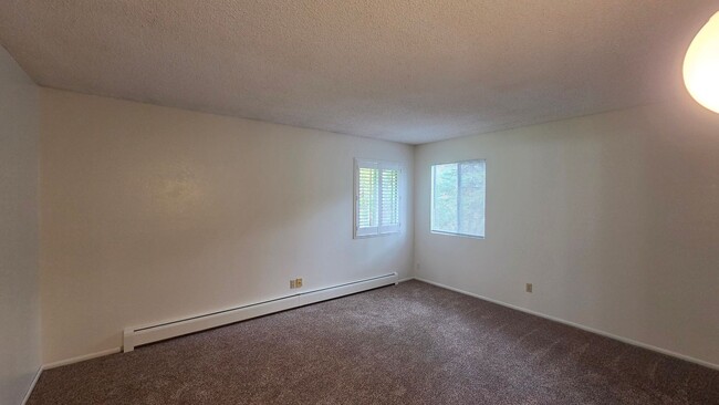 Building Photo - 411 Westview Dr