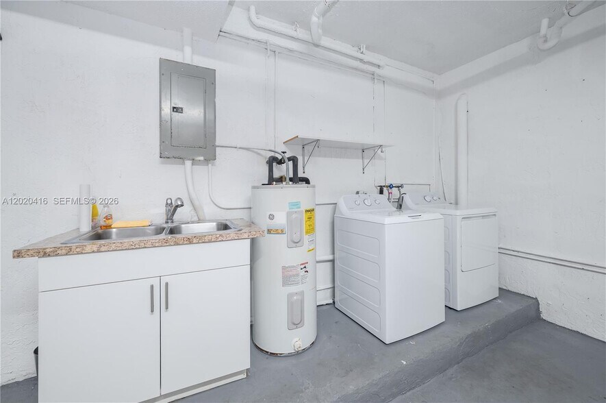 Building Photo - 4668 SW 153rd Ct