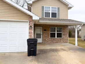 Building Photo - 1604-1606 Citadel Dr.