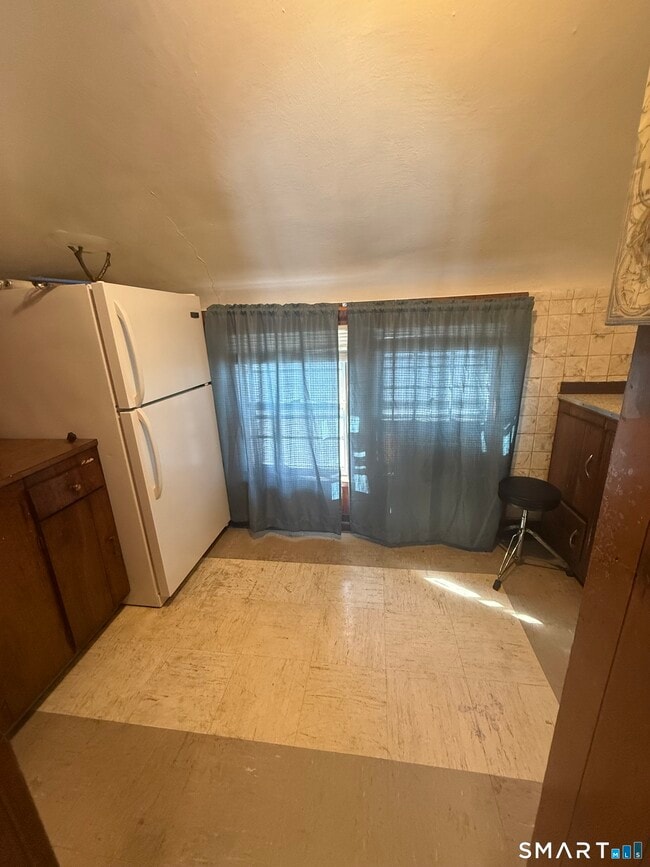 Building Photo - 117 Palm St