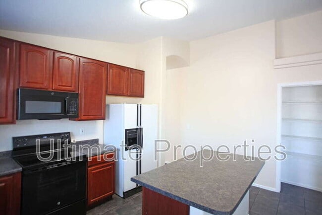 Building Photo - 21883 W Cocopah St