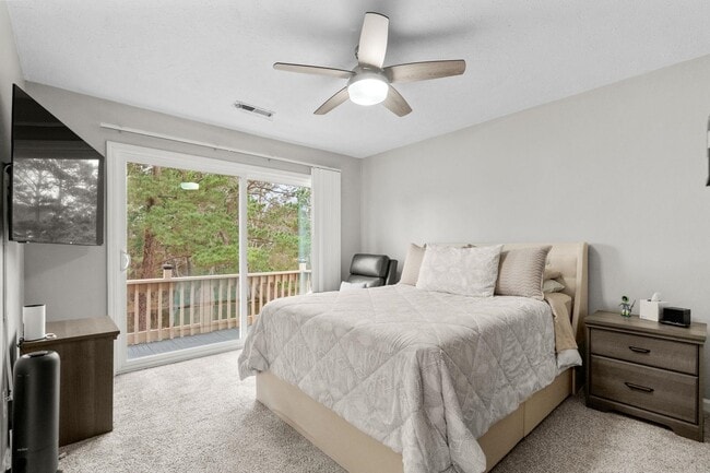 Building Photo - 4088 Fairway Lakes Dr