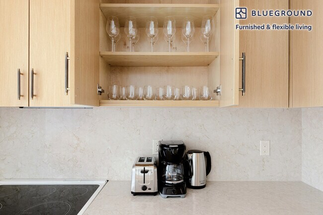 Building Photo - 525 Pacific St