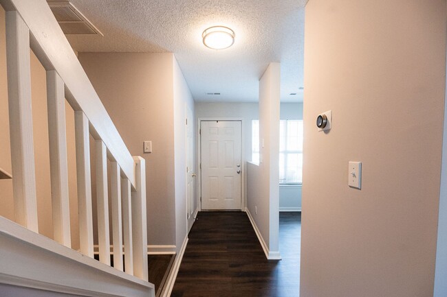 Building Photo - Amazing updated 2 bedroom 2.5 bathroom townhouse in NW Greensboro Keswick Place. Lawn care included.