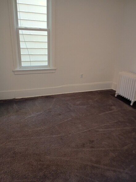 Building Photo - 308 Walnut Ave