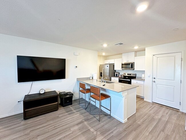 Building Photo - 3 BEDROOM TOWNHOUSE LOCATED IN INSPIRADA