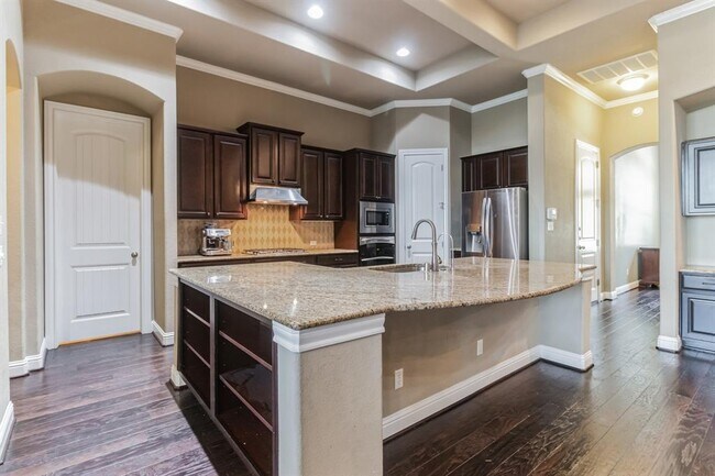 Building Photo - 5900 Lipan Apache Bend