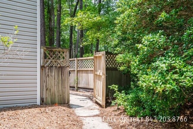 Building Photo - 11 Rudwick Cir
