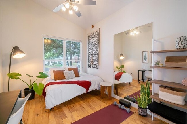 Building Photo - 8307 Hathaway Dr