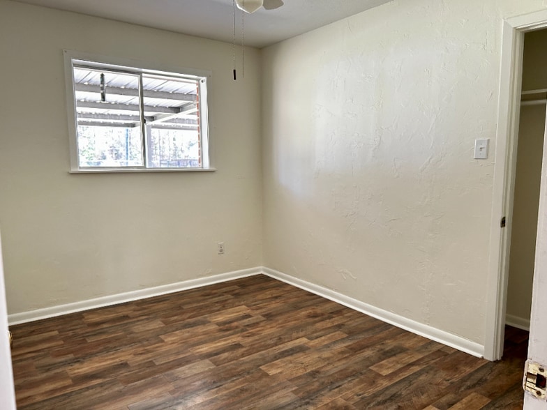 Building Photo - 120 Nolen St