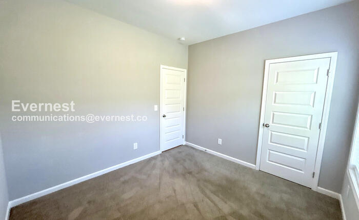 Building Photo - 1207 Trestle Dr