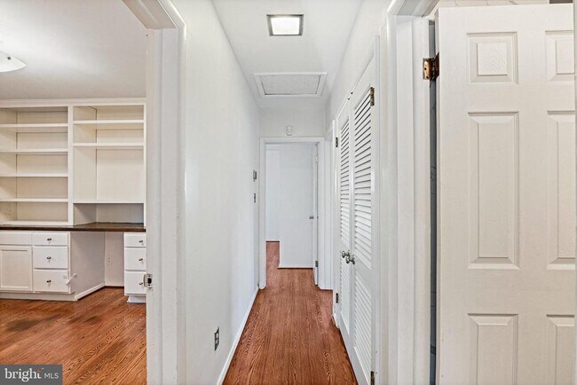 Building Photo - 1126 Ormond Ct