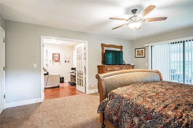 Building Photo - 3 bedroom 3 bath executive home in Imperia...