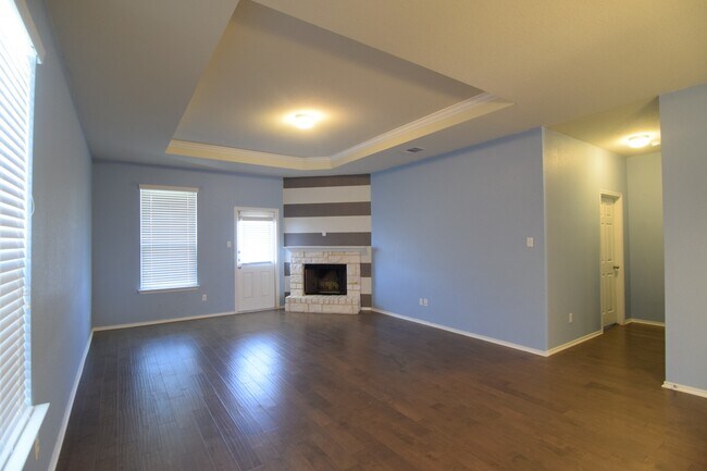 Building Photo - 3402 Claymore St