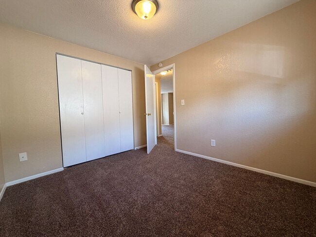 Building Photo - 7080 Alegre Cir