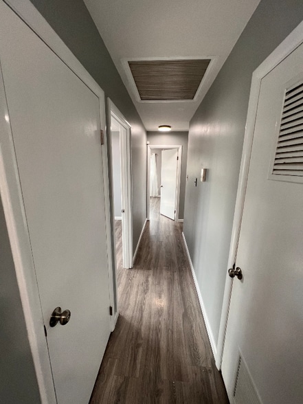 Building Photo - 2802 Flora Ave