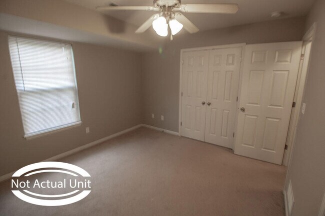 Building Photo - 4015 Snowy Owl Dr