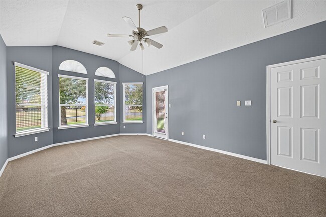 Building Photo - 10815 Lake Raven Ct